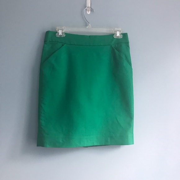 J. Crew pencil skirt in double-serge cotton. Size 6P - Picture 5 of 6